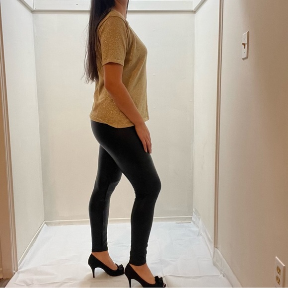 ✨ Vintage Gold Glittery Shirt - Easton’s House Brand ✨ - Picture 7 of 8